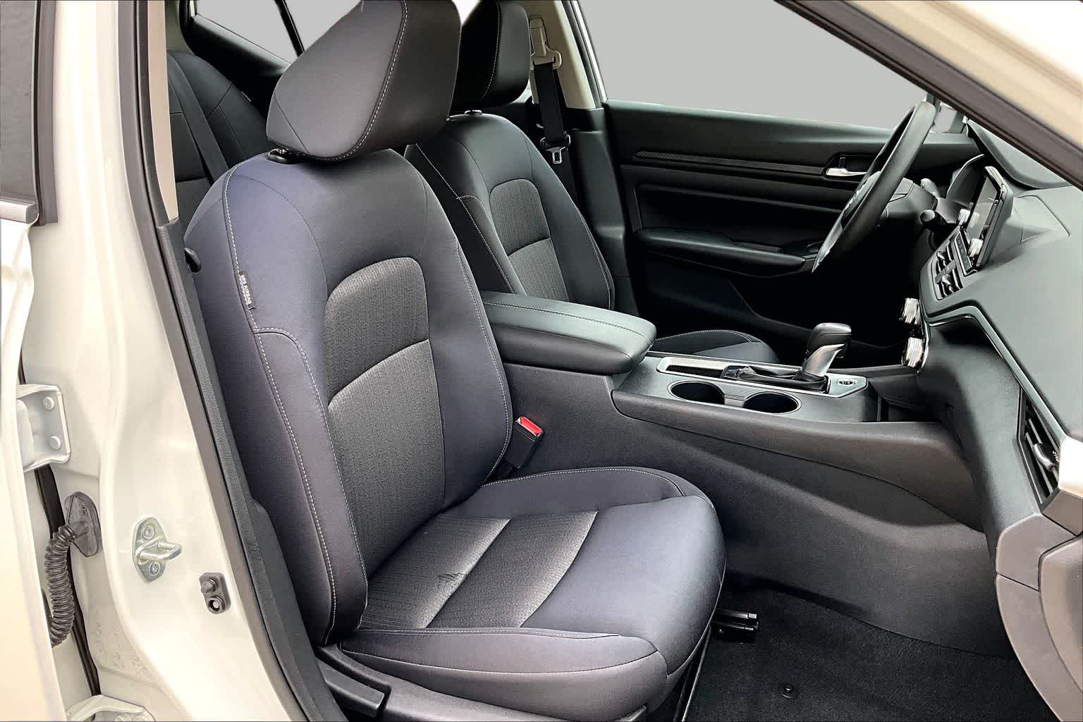 2021 Nissan Altima 2.5 S Glacier White at Sterling McCall Nissan