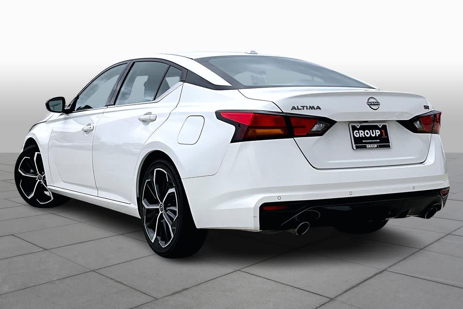 2024 Nissan Altima 2.5 SR Glacier White at AutoNation Ford Gulf Fwy