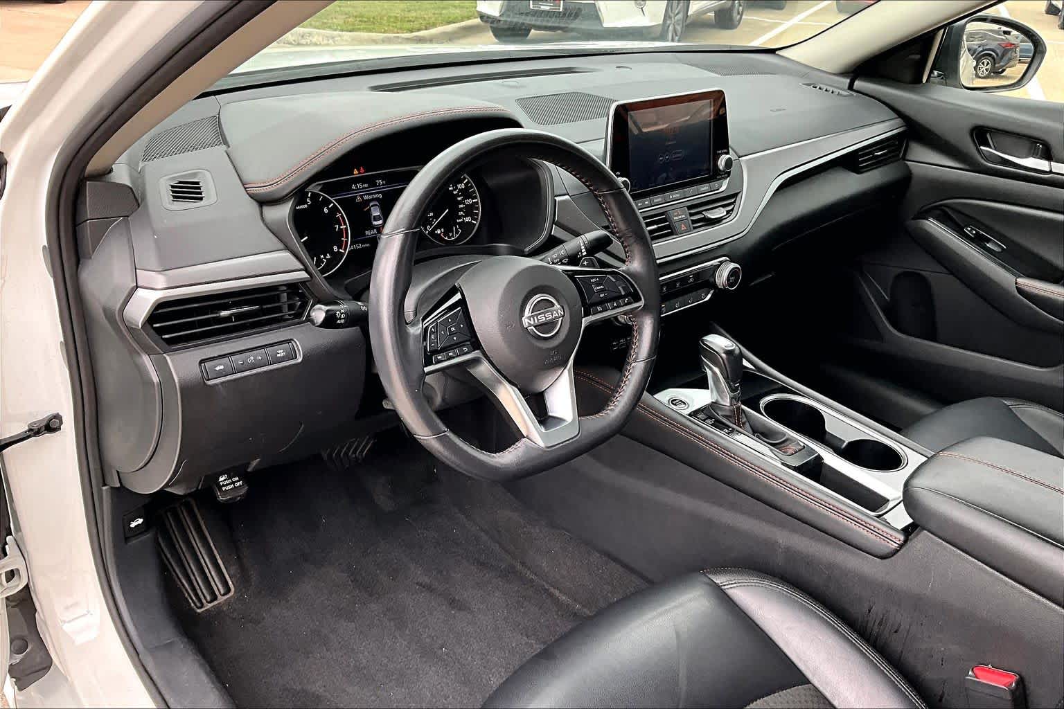 2024 Nissan Altima 2.5 SR Glacier White at AutoNation Ford Gulf Fwy