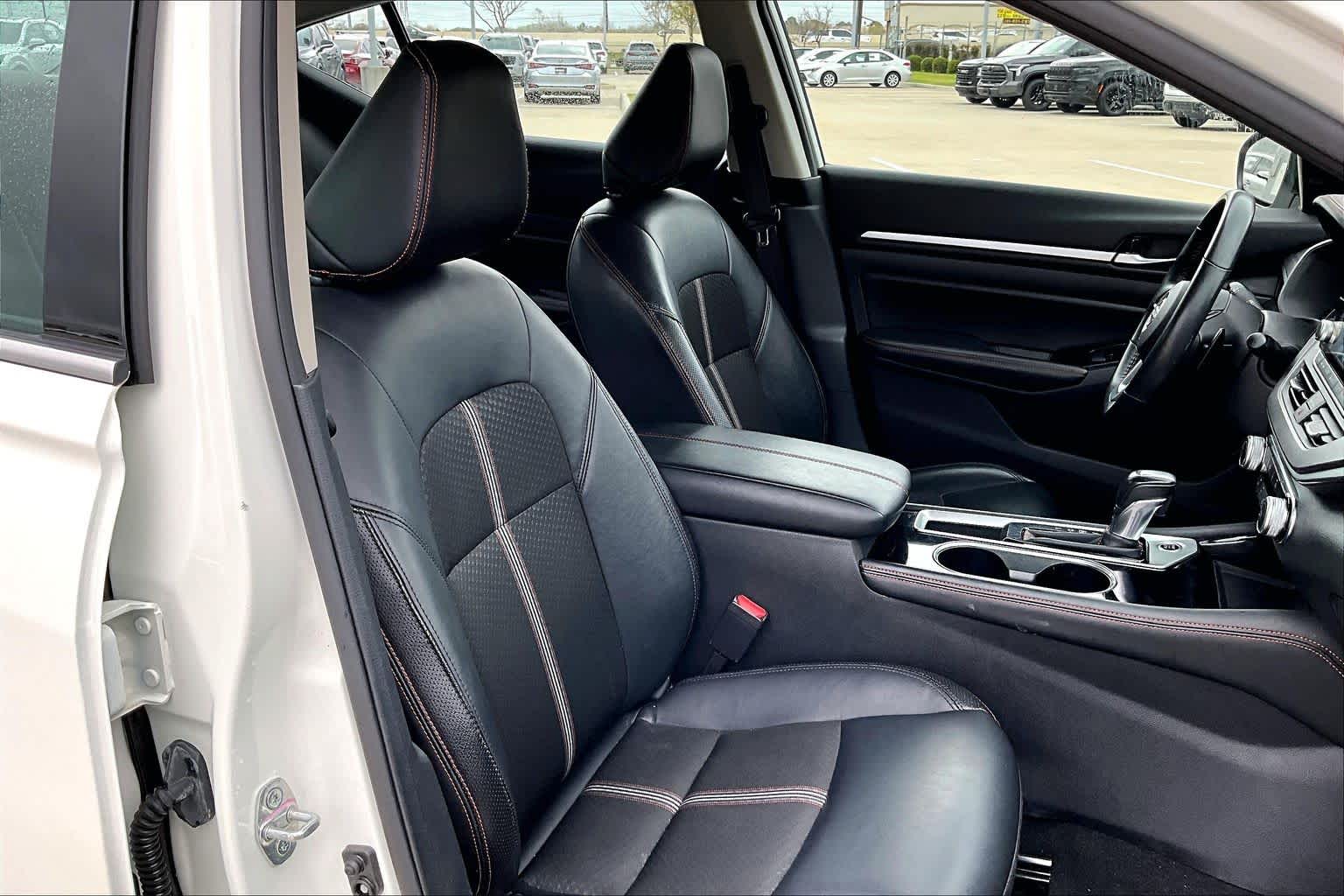 2024 Nissan Altima 2.5 SR Glacier White at AutoNation Ford Gulf Fwy
