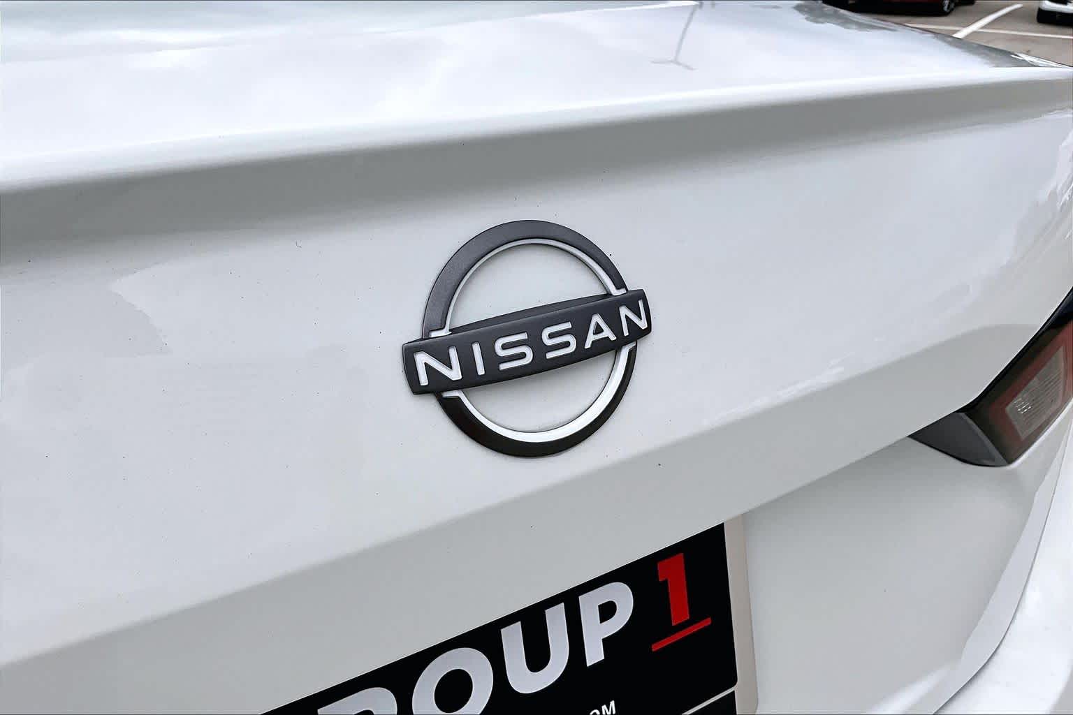 2024 Nissan Altima 2.5 SR Glacier White at AutoNation Ford Gulf Fwy