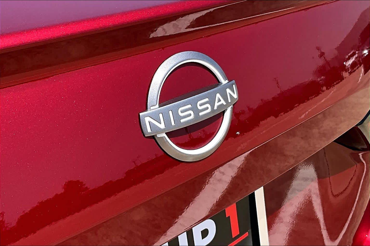 2023 Nissan Altima 2.5 SR Scarlet Ember Tintcoat at Friendly Ford Crosby