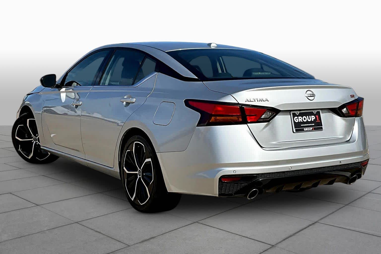 2024 Nissan Altima 2.5 SR - 11