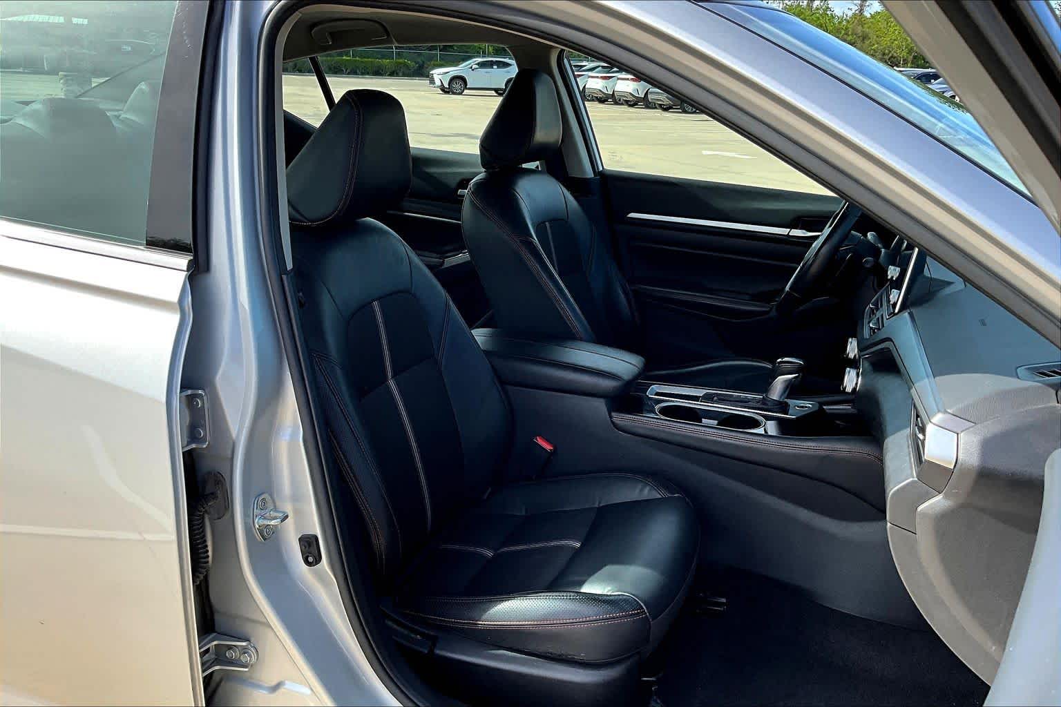 2024 Nissan Altima 2.5 SR - 8