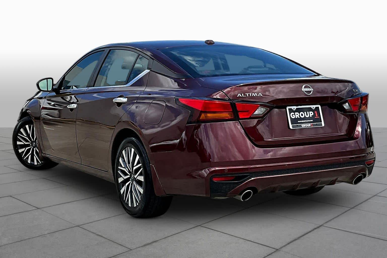 2024 Nissan Altima 2.5 SV - 11