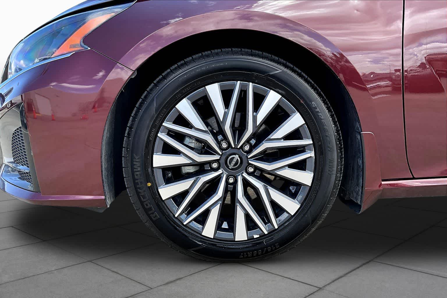 2024 Nissan Altima 2.5 SV - 10
