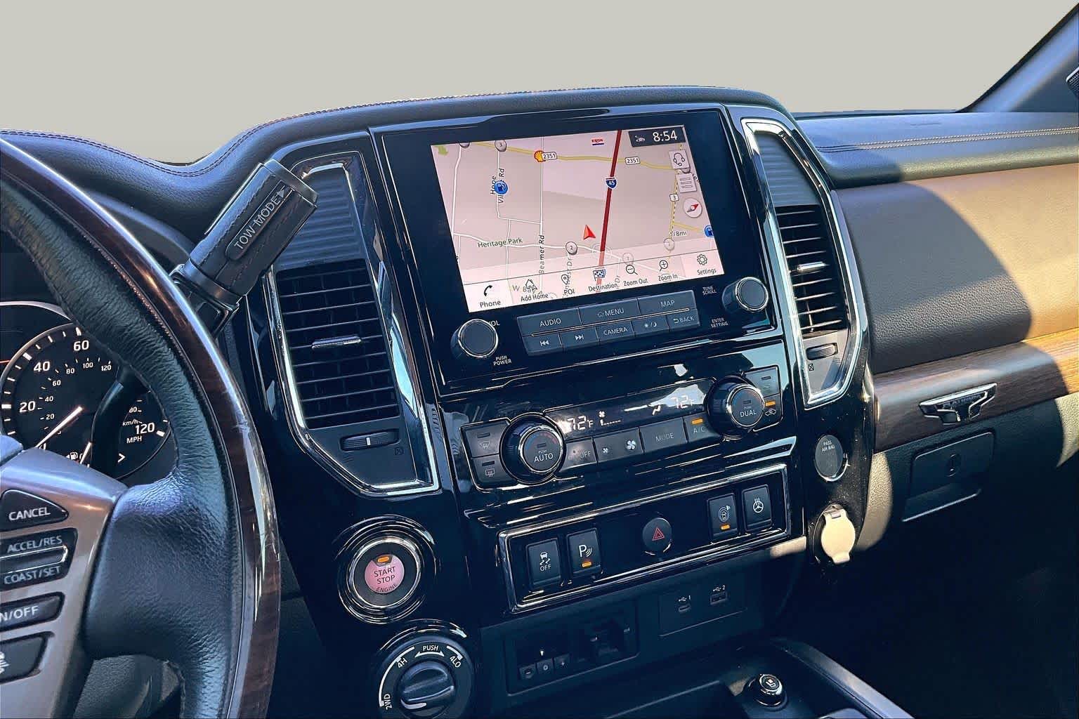 2021 Nissan Titan photo 7 of 35