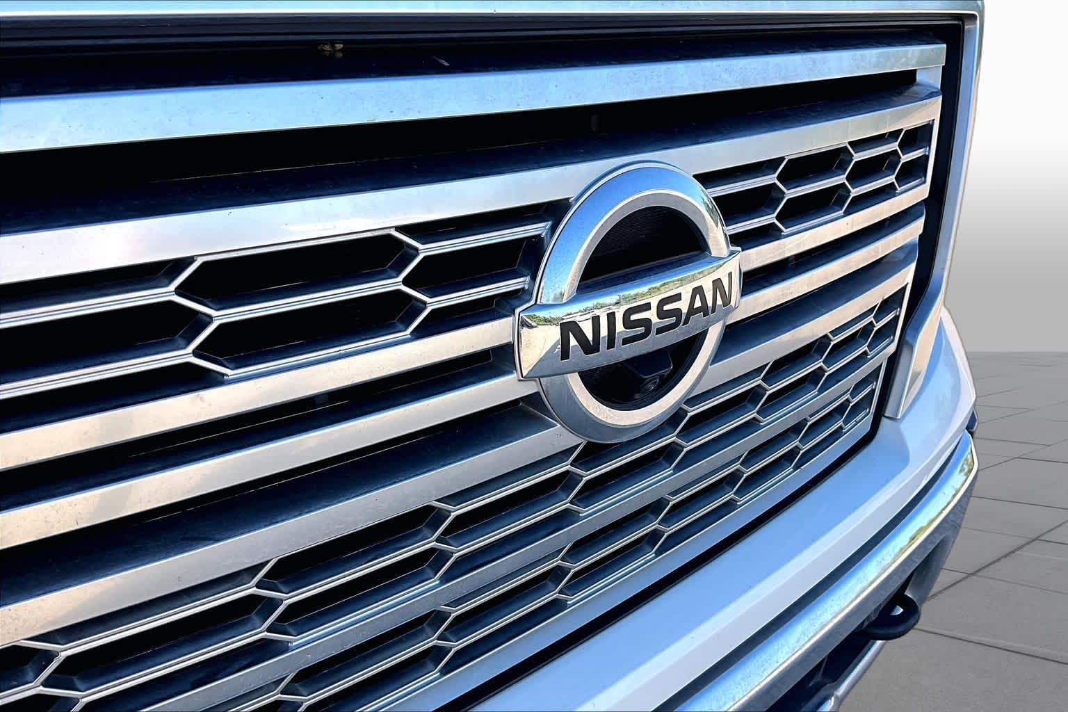2021 Nissan Titan photo 29 of 35
