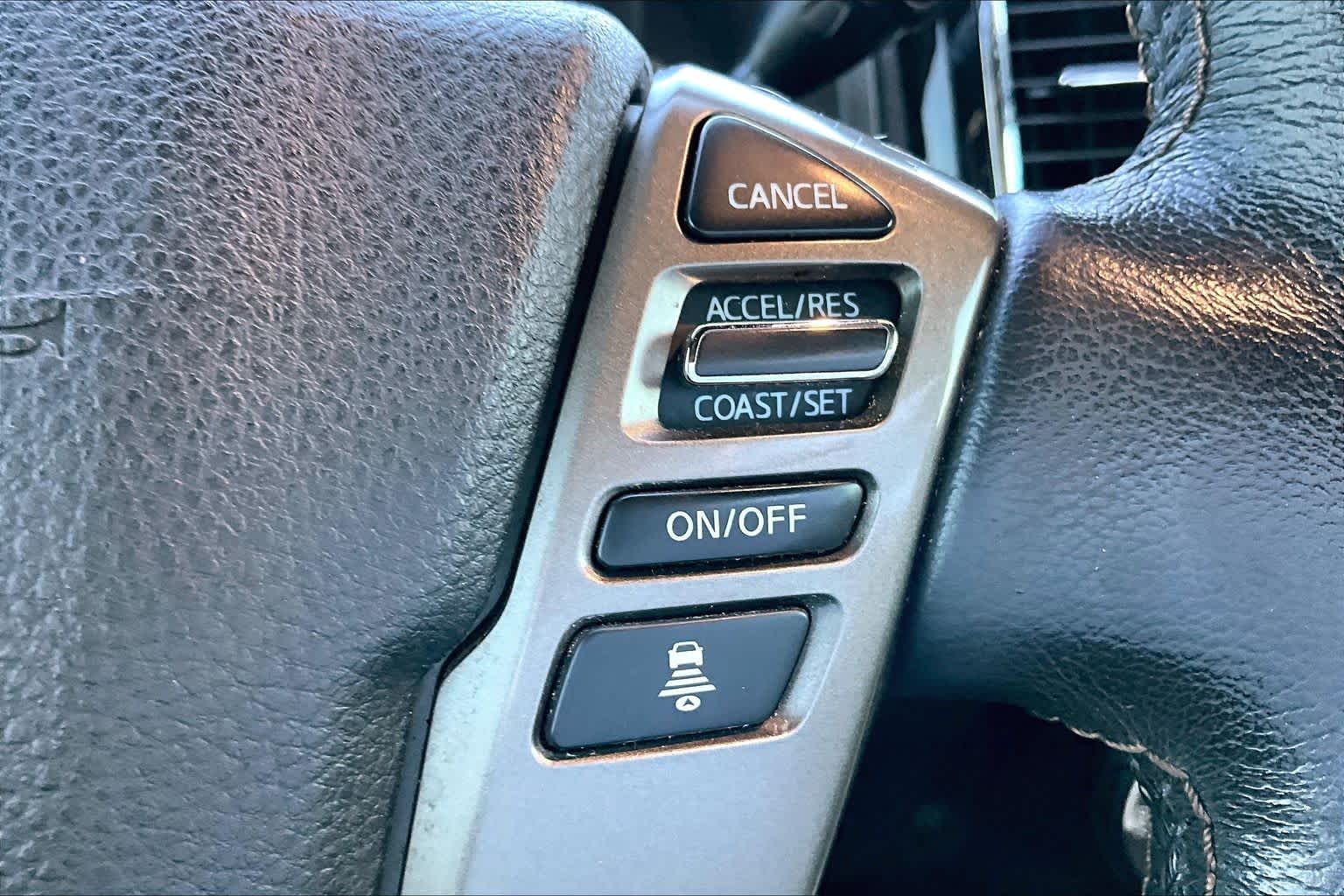 2021 Nissan Titan photo 24 of 35
