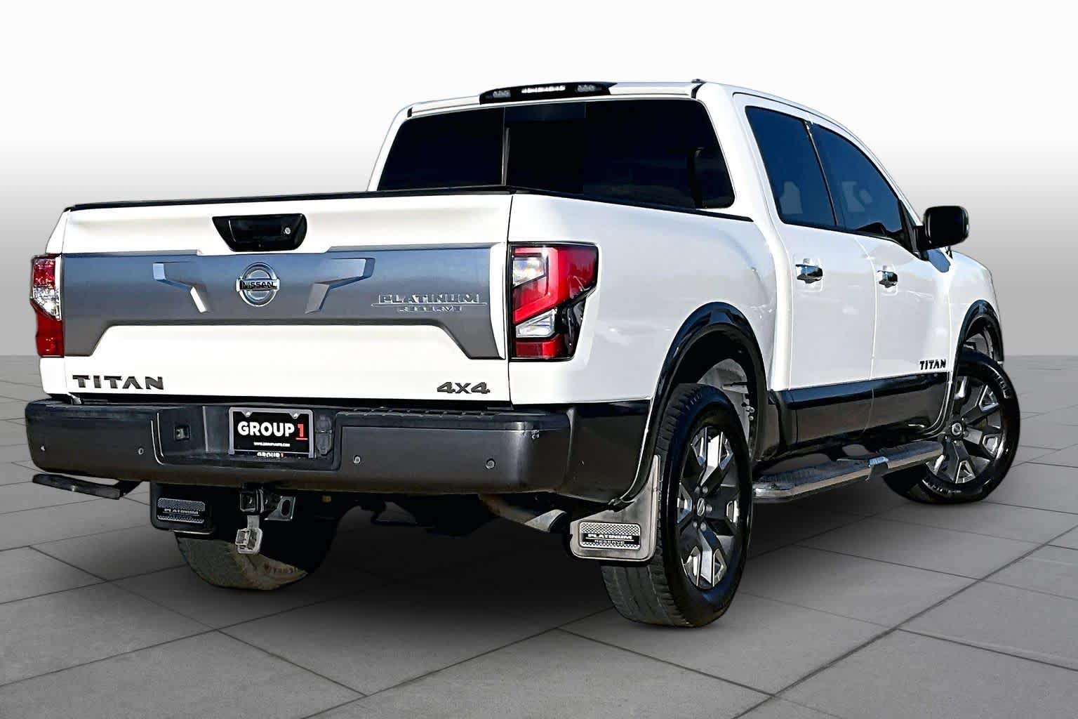 2021 Nissan Titan photo 12 of 35