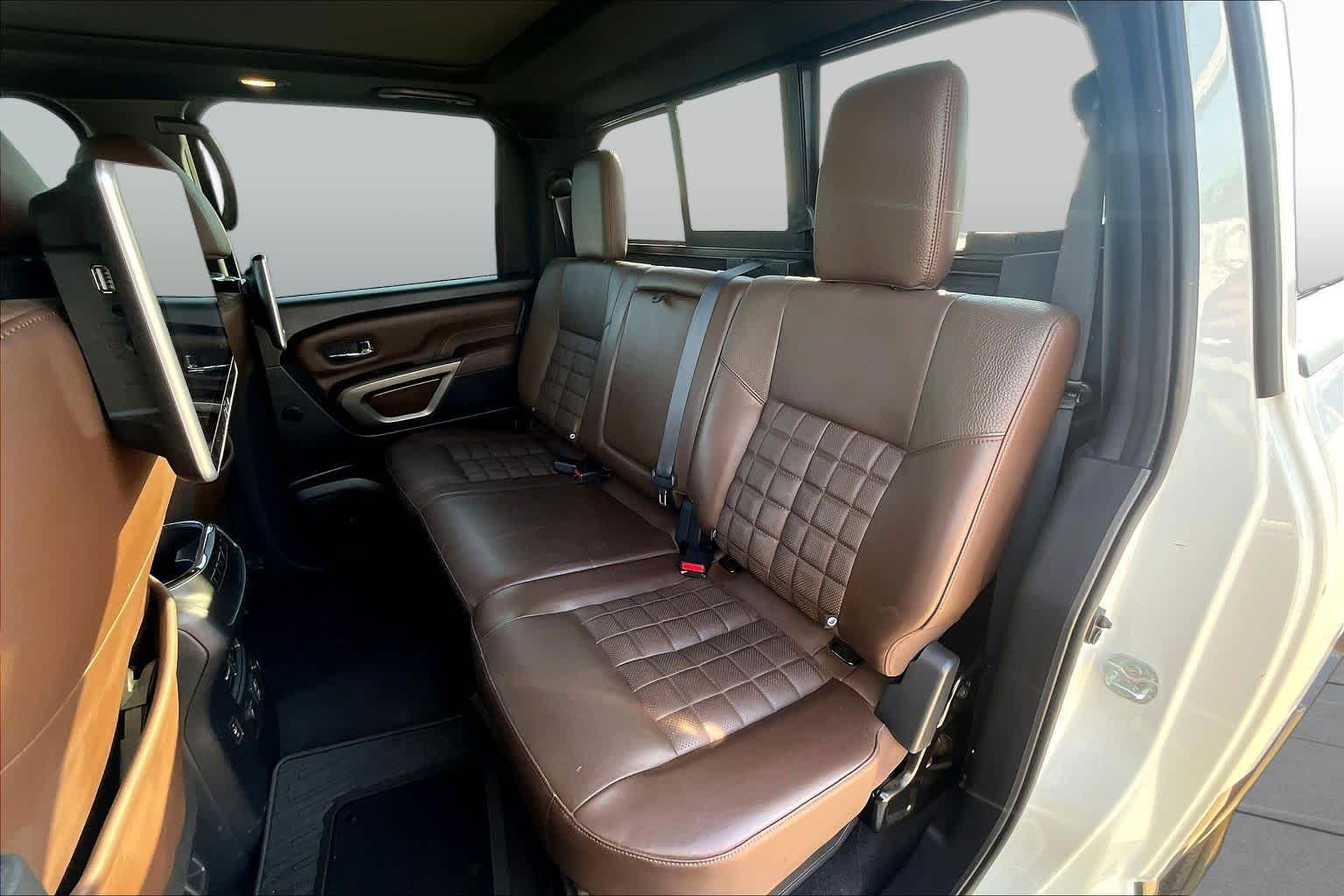 2021 Nissan Titan photo 20 of 35