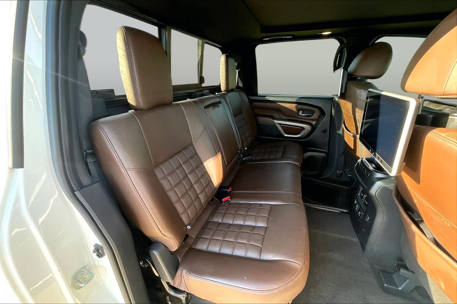 2021 Nissan Titan photo 19 of 35