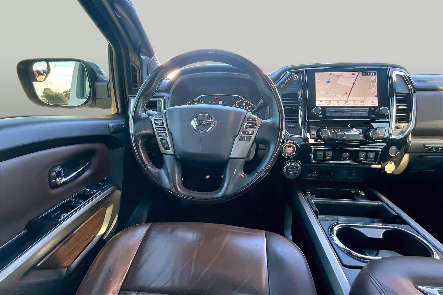 2021 Nissan Titan photo 6 of 35