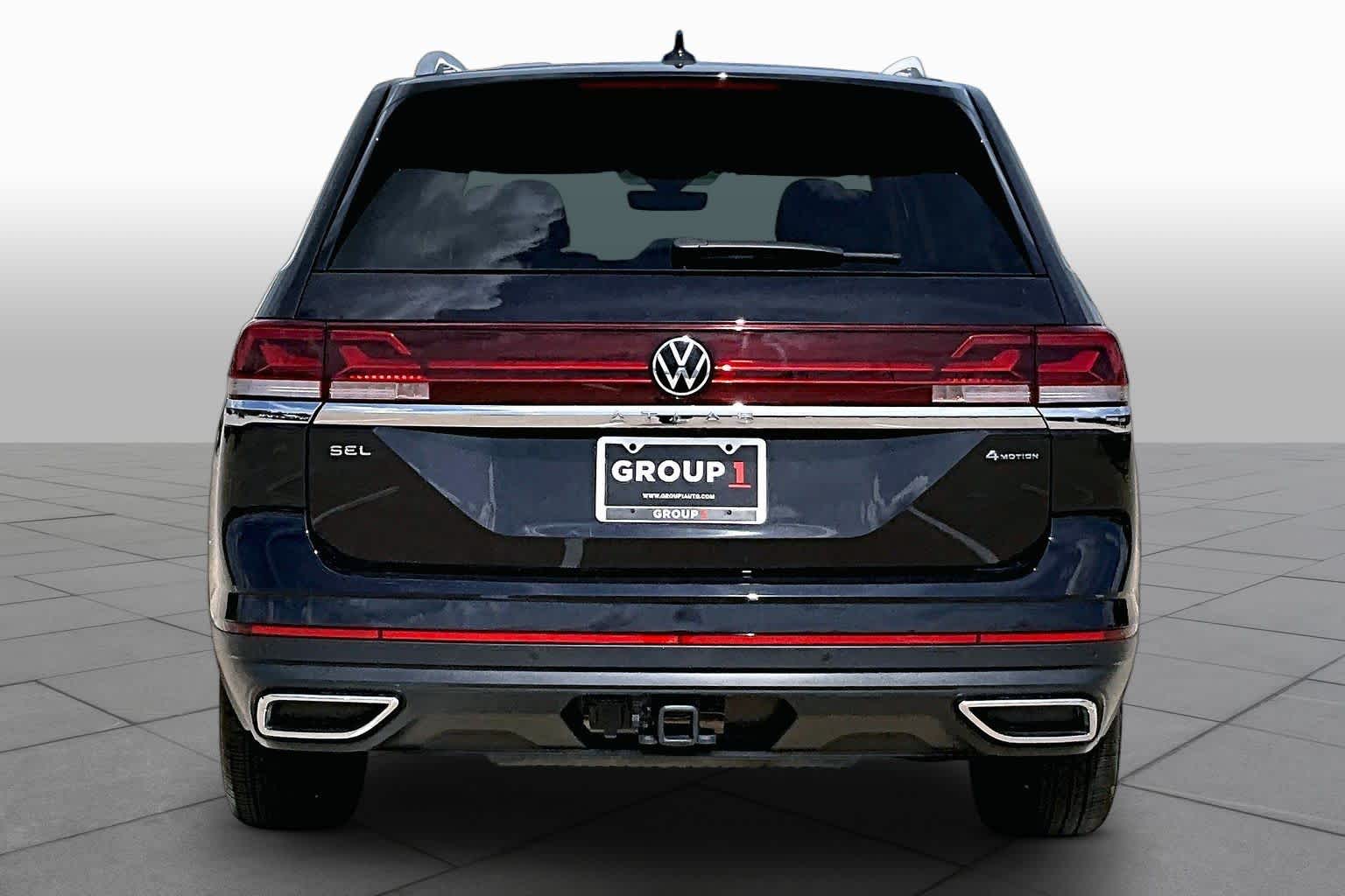 2025 Volkswagen Atlas photo 5 of 34
