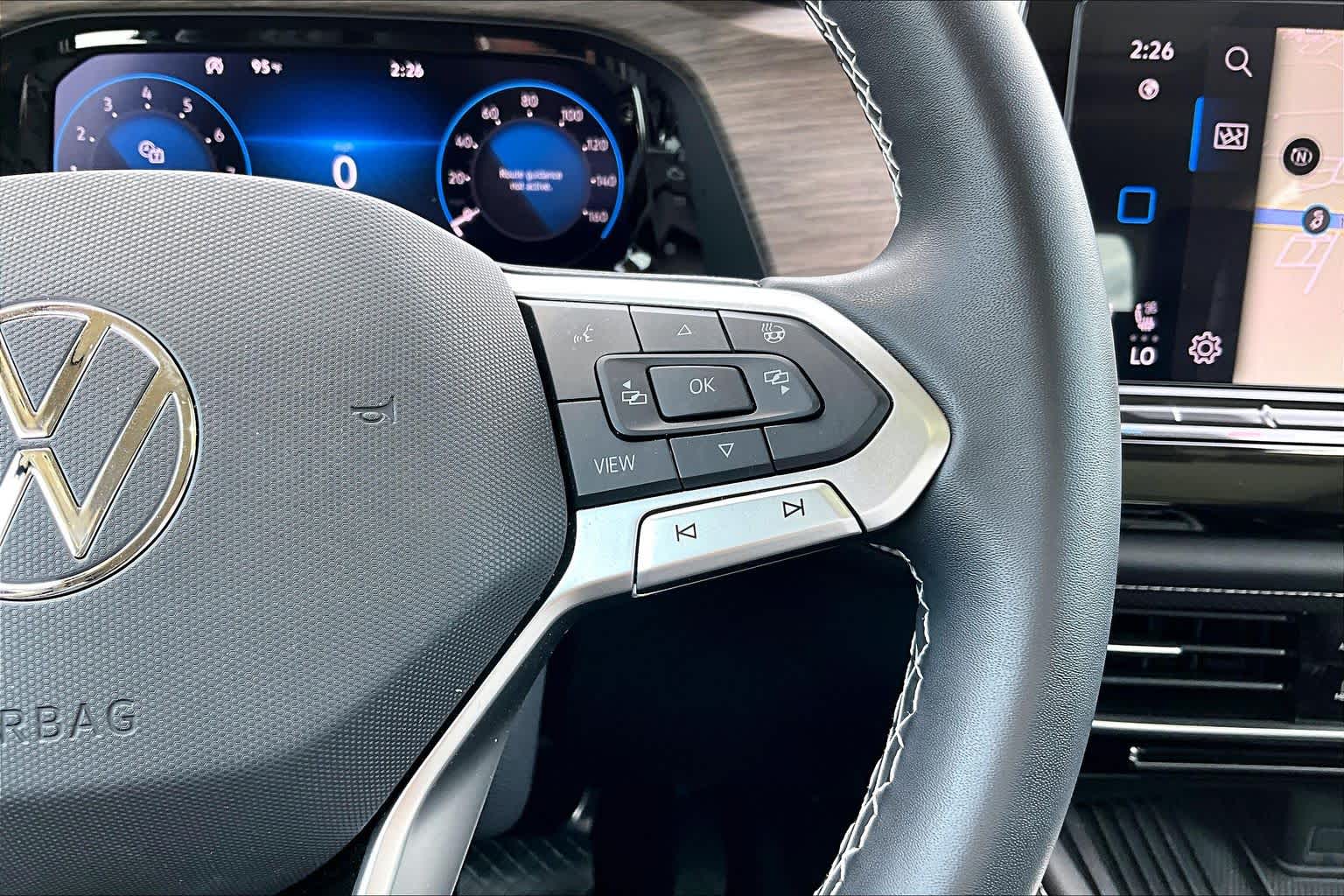 2025 Volkswagen Atlas photo 24 of 34