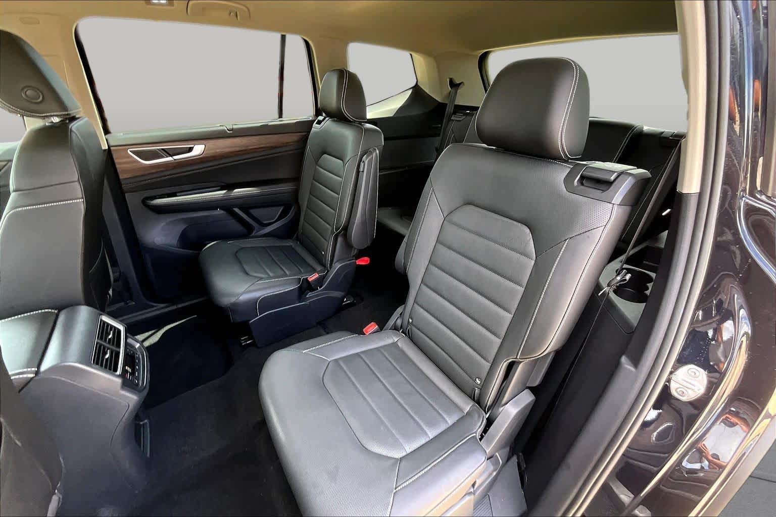2025 Volkswagen Atlas photo 20 of 34