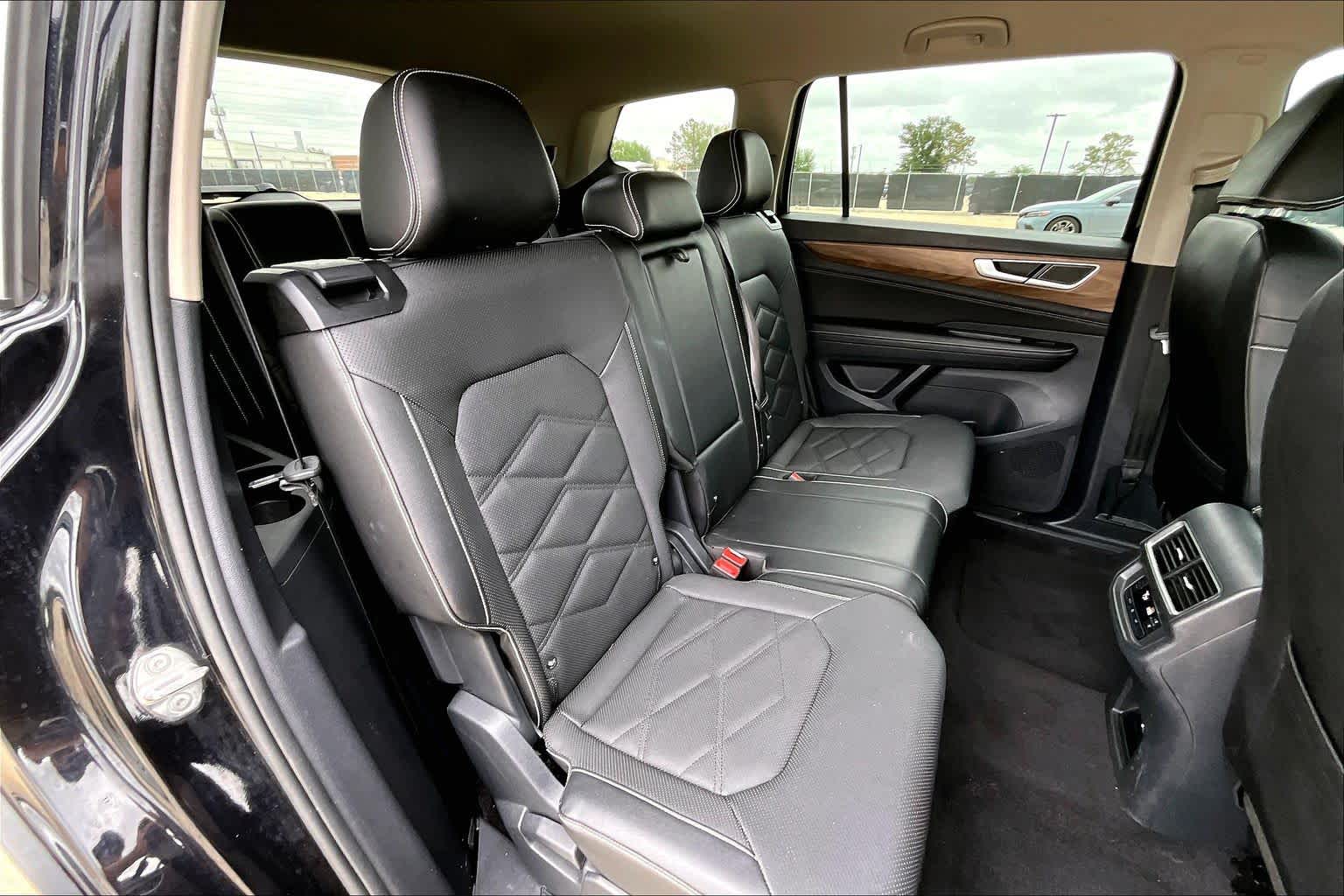 2024 Volkswagen Atlas 2.0T SE Deep Black Pearl at AutoNation Chrysler Jeep Dodge Ram Spring
