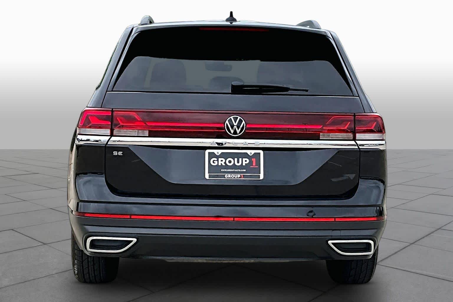 2024 Volkswagen Atlas 2.0T SE Deep Black Pearl at AutoNation Chrysler Jeep Dodge Ram Spring