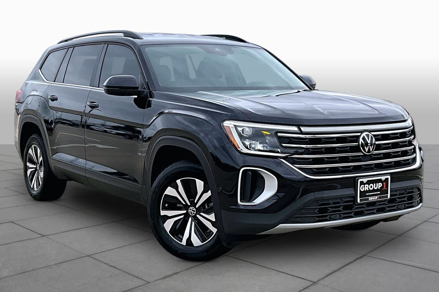 2024 Volkswagen Atlas 2.0T SE Deep Black Pearl at AutoNation Chrysler Jeep Dodge Ram Spring