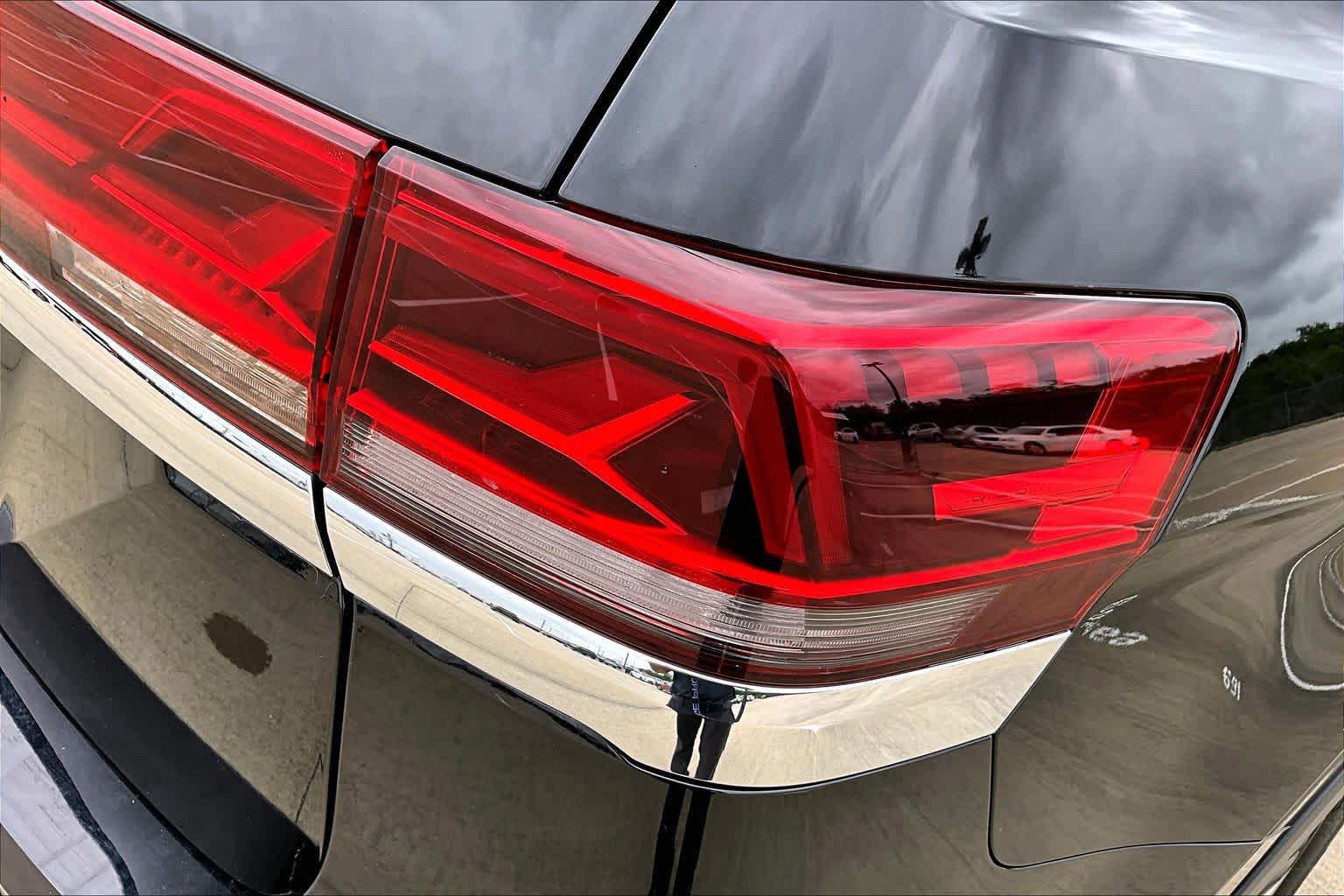 2024 Volkswagen Atlas 2.0T SE Deep Black Pearl at AutoNation Chrysler Jeep Dodge Ram Spring