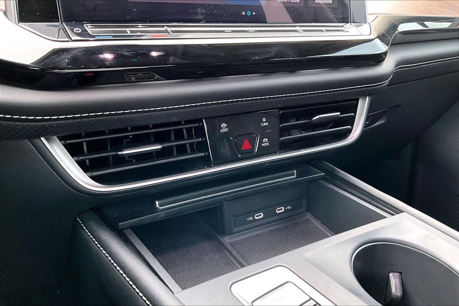 2024 Volkswagen Atlas 2.0T SE Deep Black Pearl at AutoNation Chrysler Jeep Dodge Ram Spring