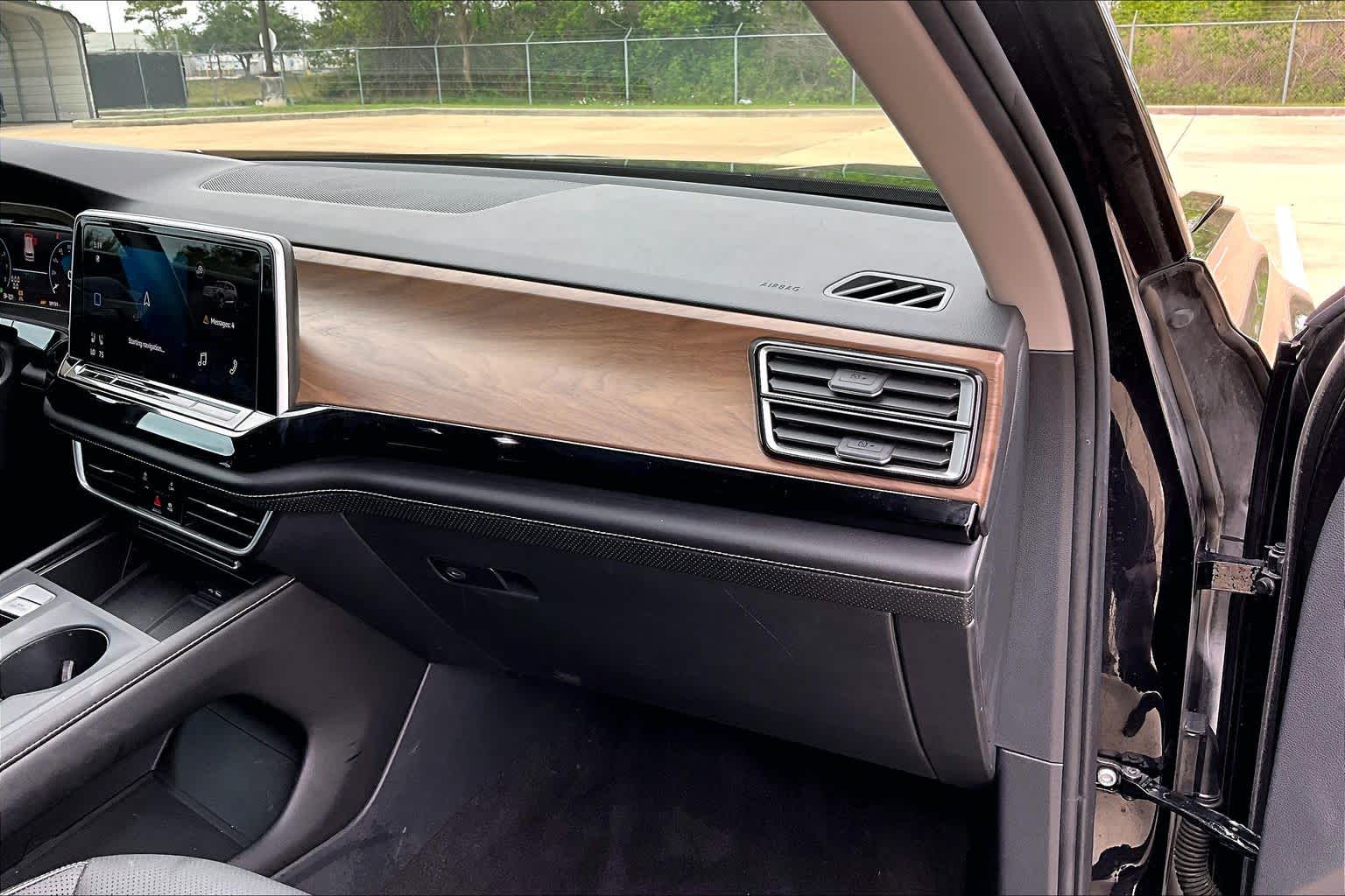 2024 Volkswagen Atlas 2.0T SE Deep Black Pearl at AutoNation Chrysler Jeep Dodge Ram Spring