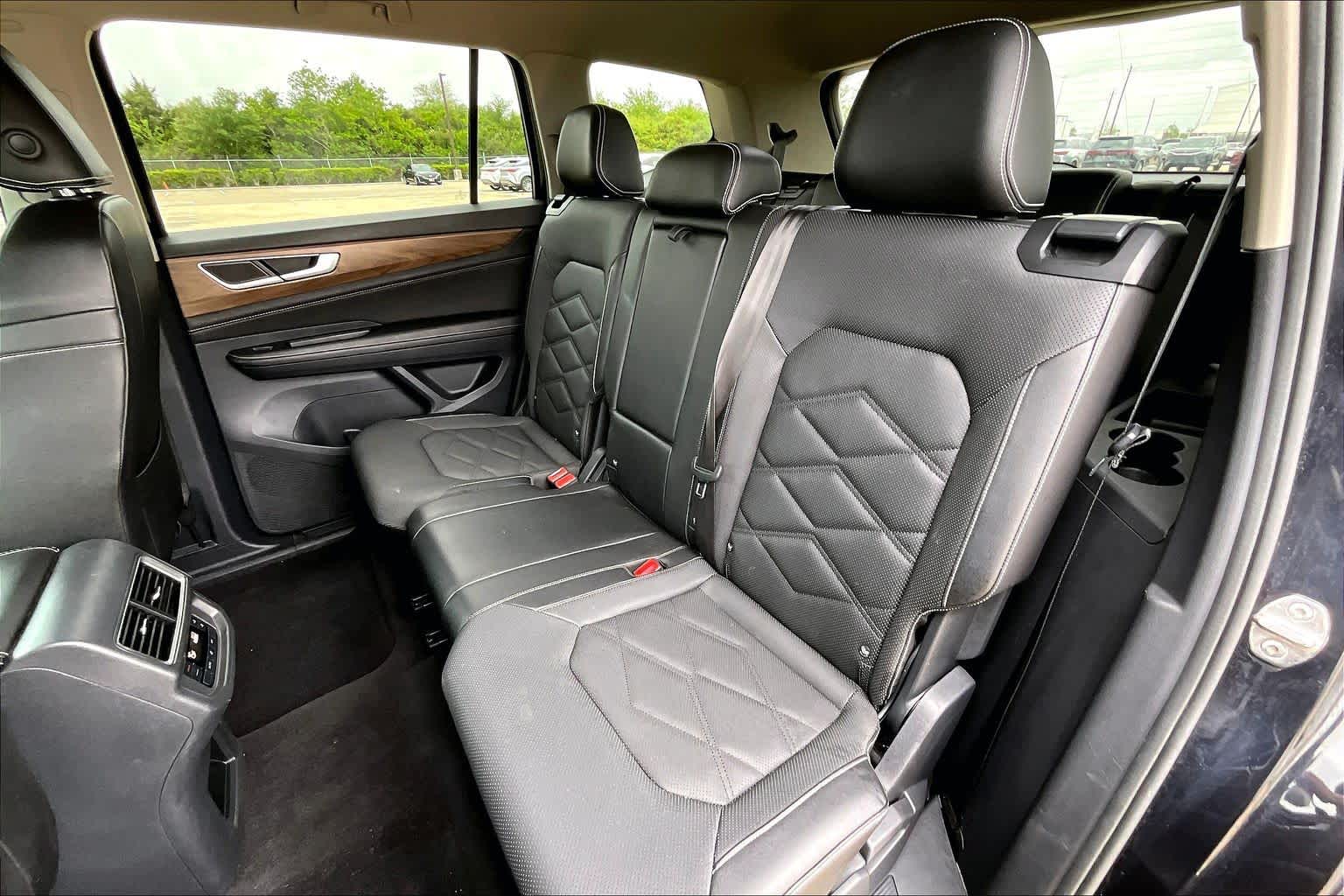 2024 Volkswagen Atlas 2.0T SE Deep Black Pearl at AutoNation Chrysler Jeep Dodge Ram Spring