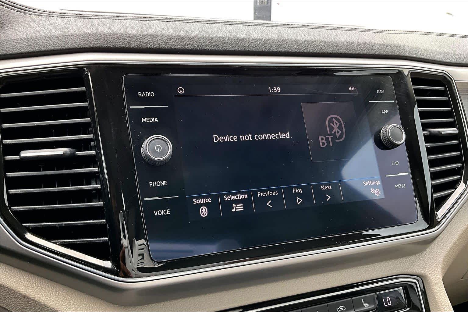 2019 Volkswagen Atlas 3.6L V6 SEL Pure White at Mercedes-Benz of Houston North