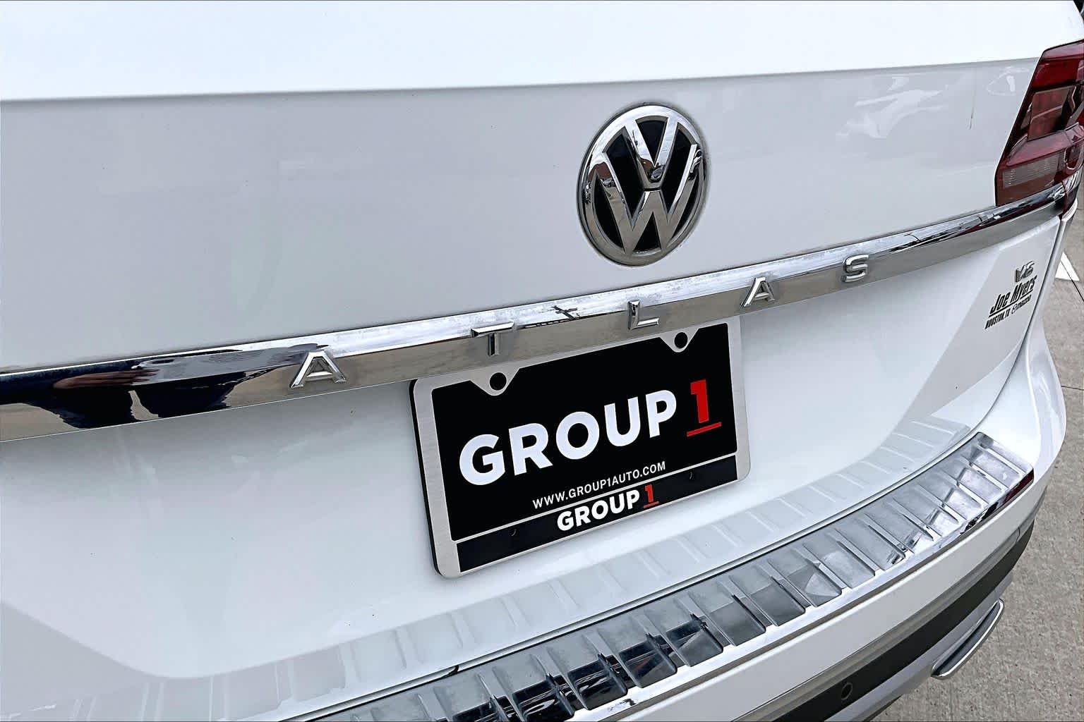 2019 Volkswagen Atlas 3.6L V6 SEL Pure White at Mercedes-Benz of Houston North