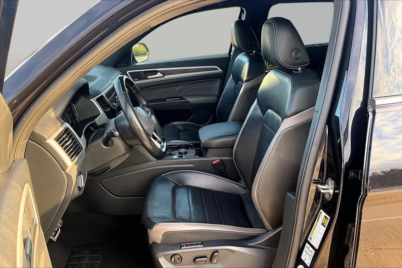 2021 Volkswagen Atlas Cross Sport photo 8 of 36