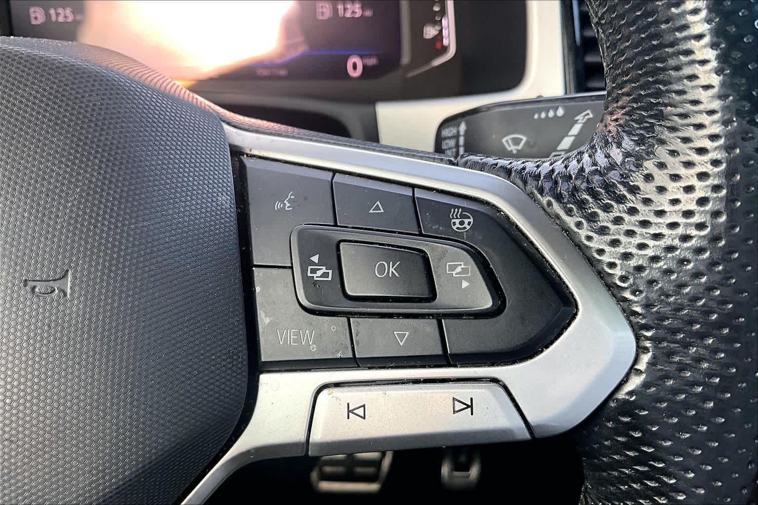2021 Volkswagen Atlas Cross Sport photo 25 of 36
