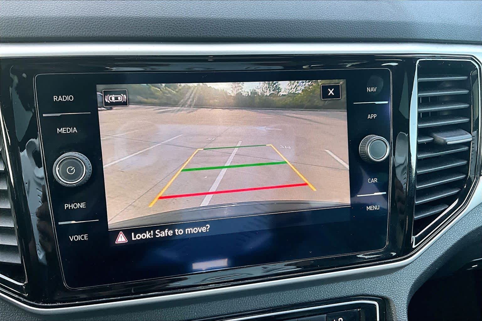 2021 Volkswagen Atlas Cross Sport photo 27 of 36