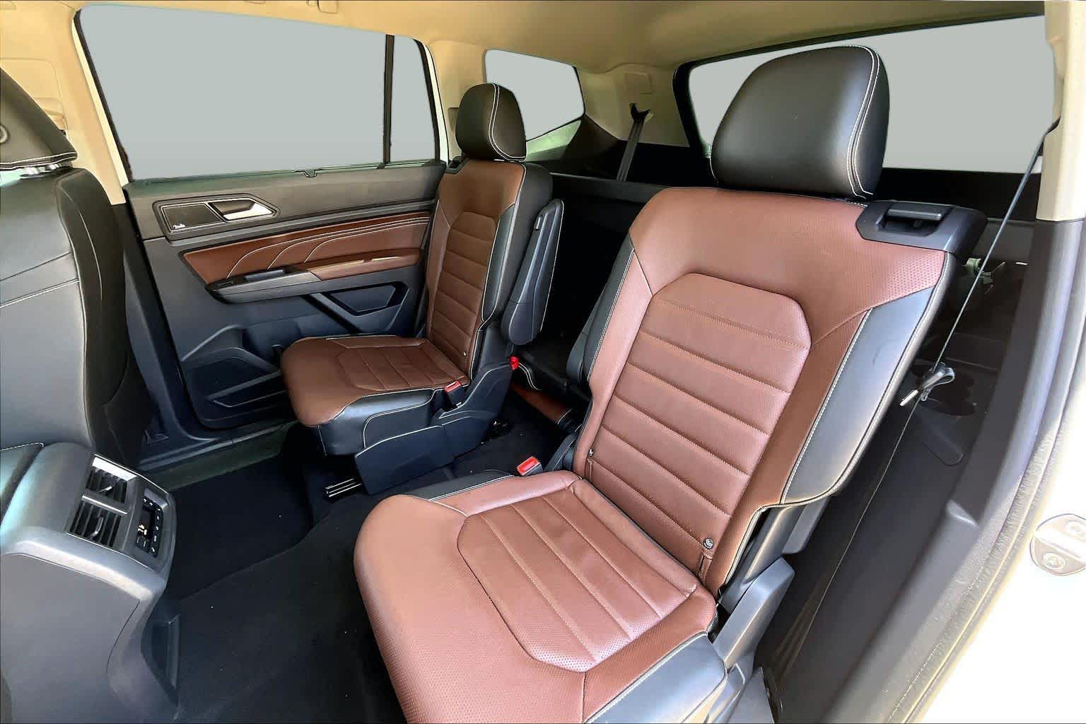 2023 Volkswagen Atlas 3.6L V6 SEL Premium R-Line Opal White Pearl at Beck & Masten Kia