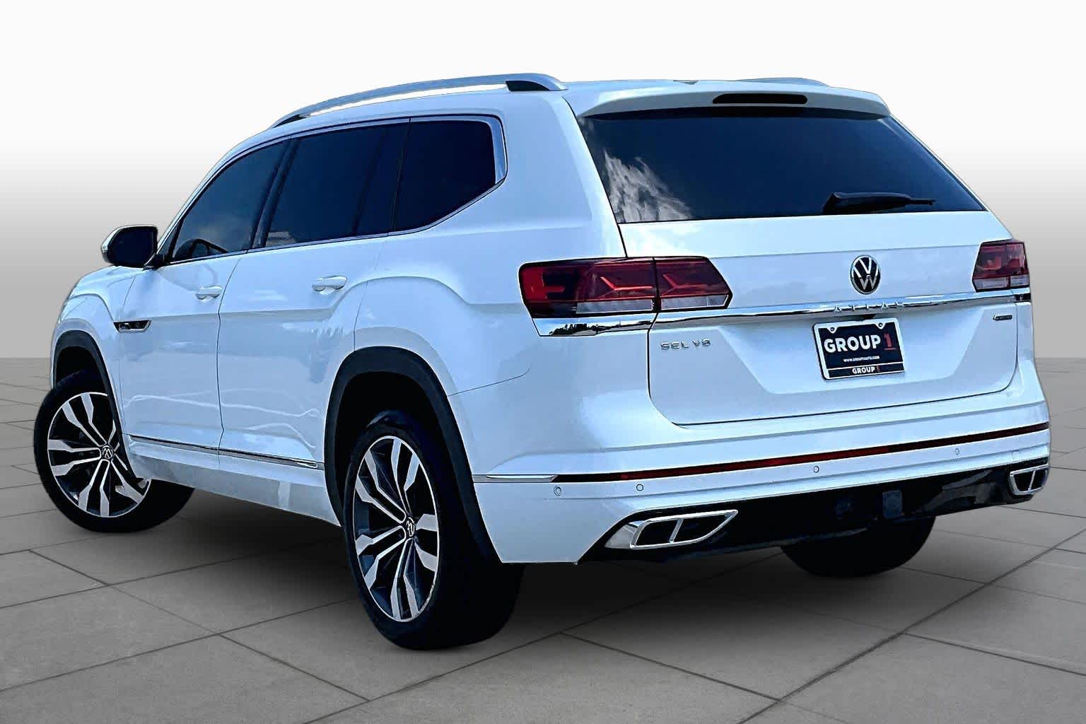 2023 Volkswagen Atlas 3.6L V6 SEL Premium R-Line Opal White Pearl at Beck & Masten Kia