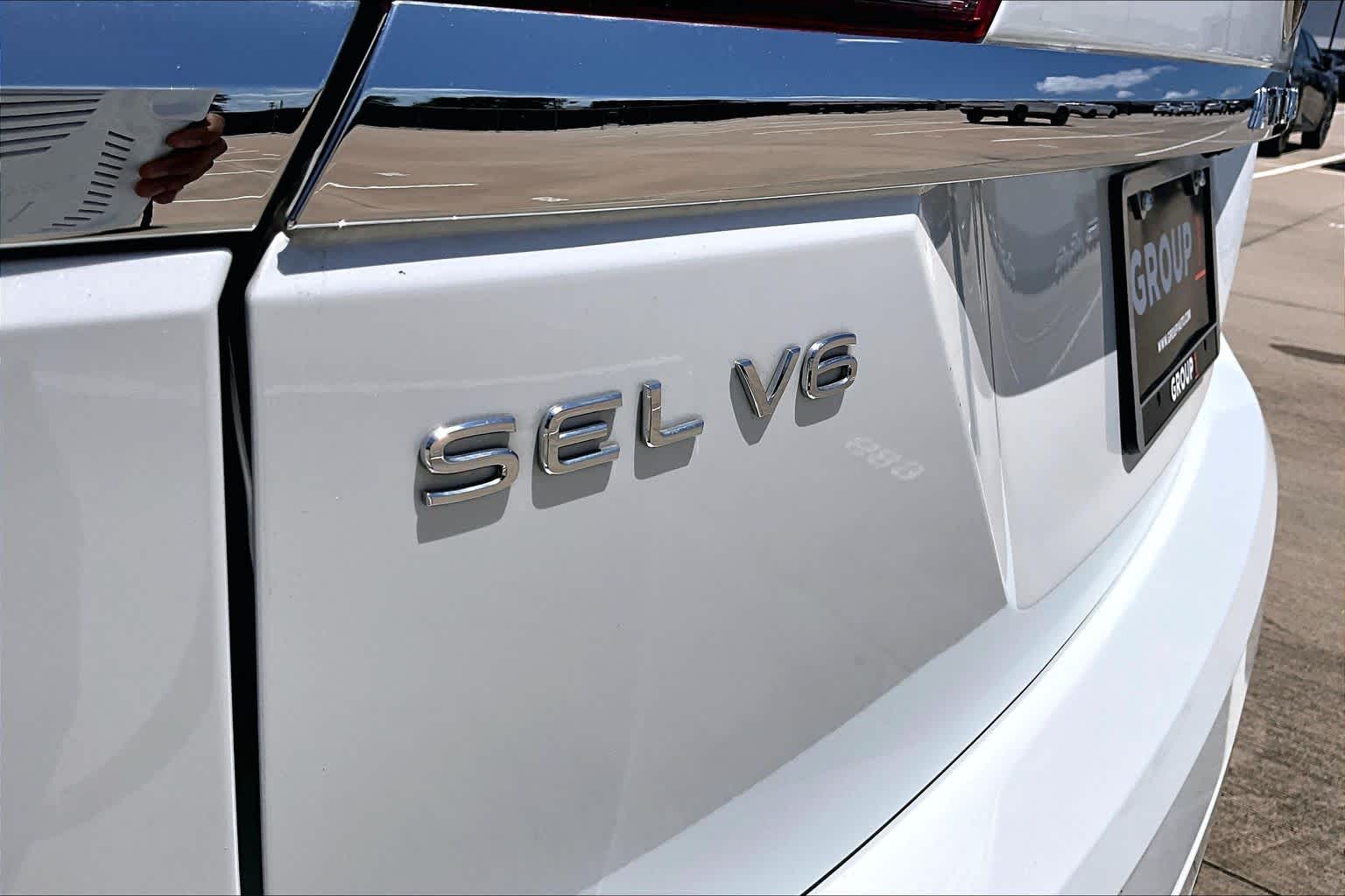 2023 Volkswagen Atlas 3.6L V6 SEL Premium R-Line Opal White Pearl at Beck & Masten Kia