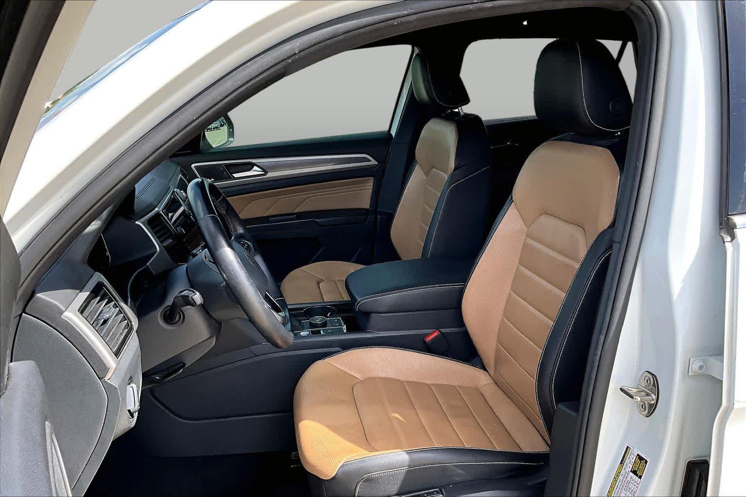 2020 Volkswagen Atlas Cross Sport 3.6L V6 SEL Premium Pure White at AutoNation USA Katy