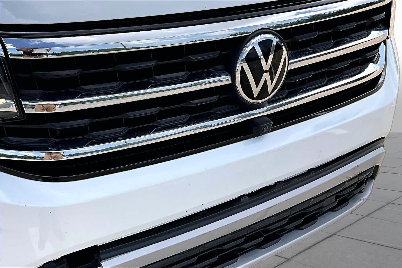 2020 Volkswagen Atlas Cross Sport 3.6L V6 SEL Premium Pure White at AutoNation USA Katy