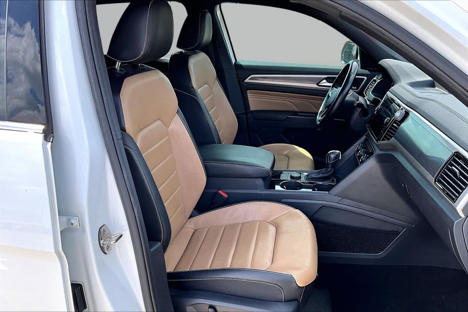 2020 Volkswagen Atlas Cross Sport 3.6L V6 SEL Premium Pure White at AutoNation USA Katy