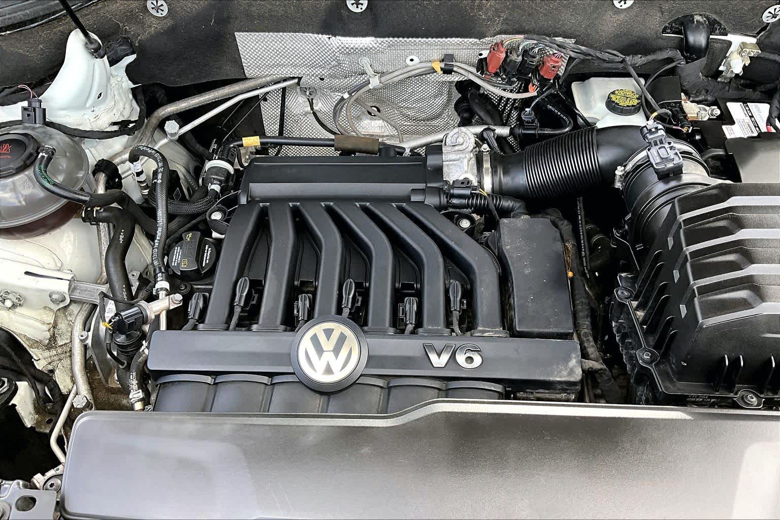 2020 Volkswagen Atlas Cross Sport 3.6L V6 SEL Premium Pure White at AutoNation USA Katy