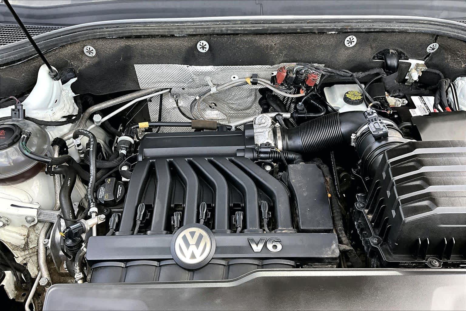 2020 Volkswagen Atlas Cross Sport 3.6L V6 SEL Premium Pure White at AutoNation USA Katy