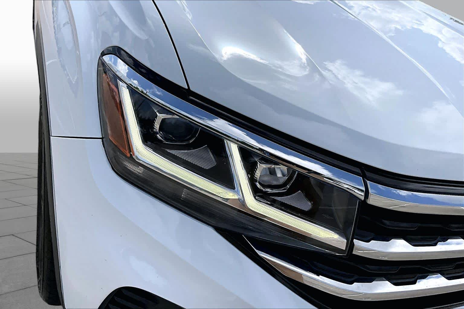 2020 Volkswagen Atlas Cross Sport 3.6L V6 SEL Premium Pure White at AutoNation USA Katy