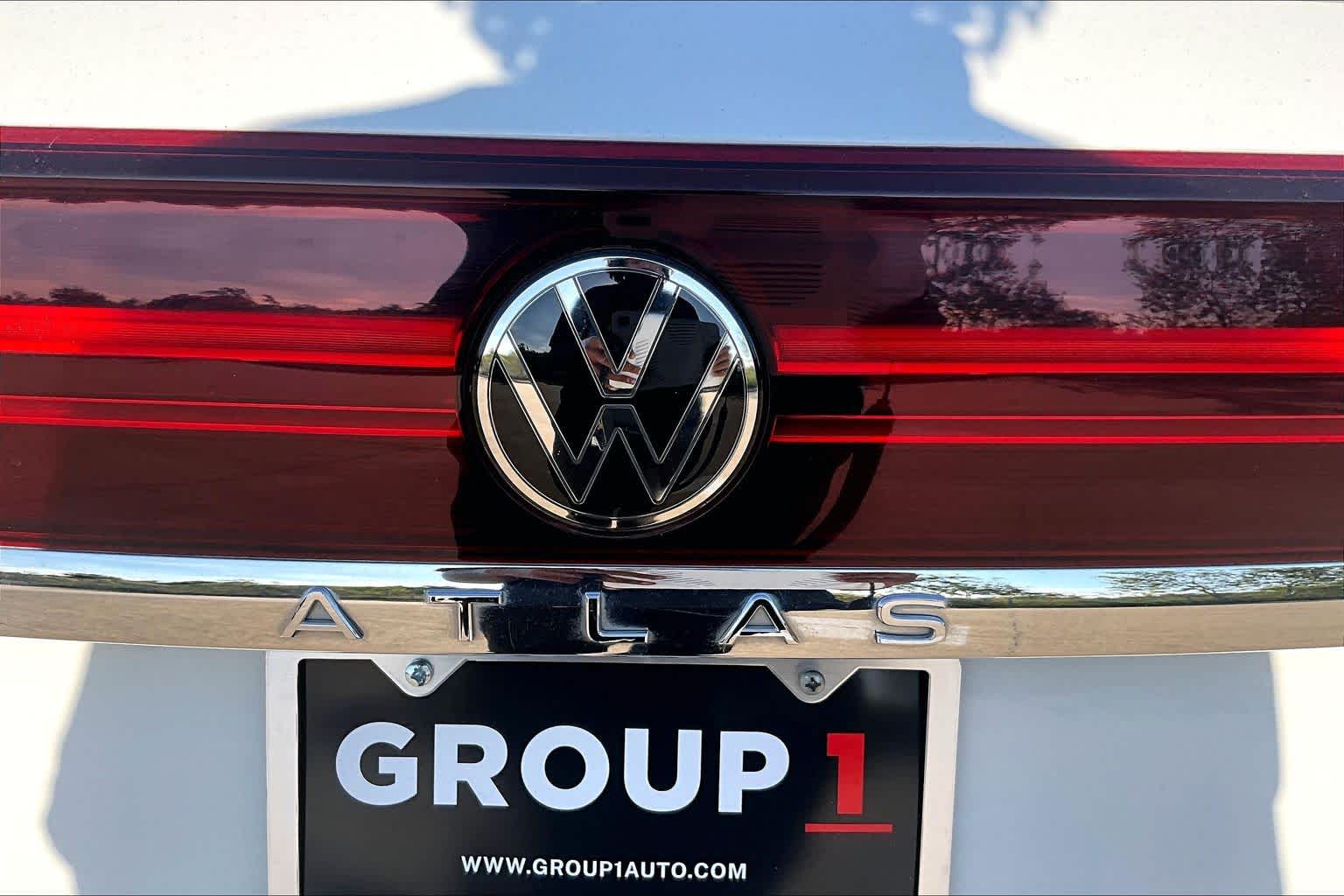 2024 Volkswagen Atlas Cross Sport photo 30 of 36