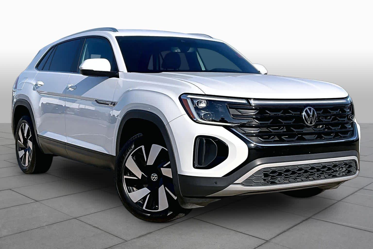 2024 Volkswagen Atlas Cross Sport photo 3 of 36