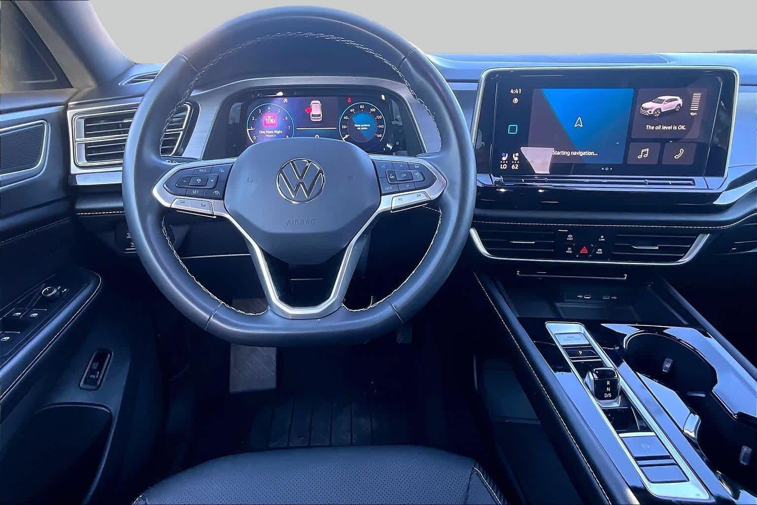 2024 Volkswagen Atlas Cross Sport photo 6 of 36