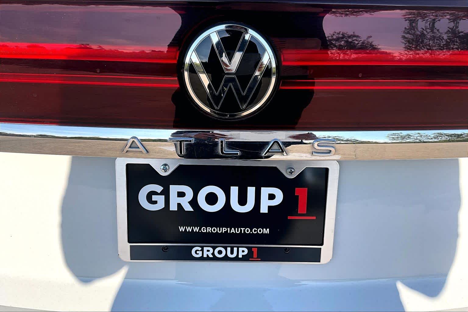 2024 Volkswagen Atlas Cross Sport photo 10 of 36