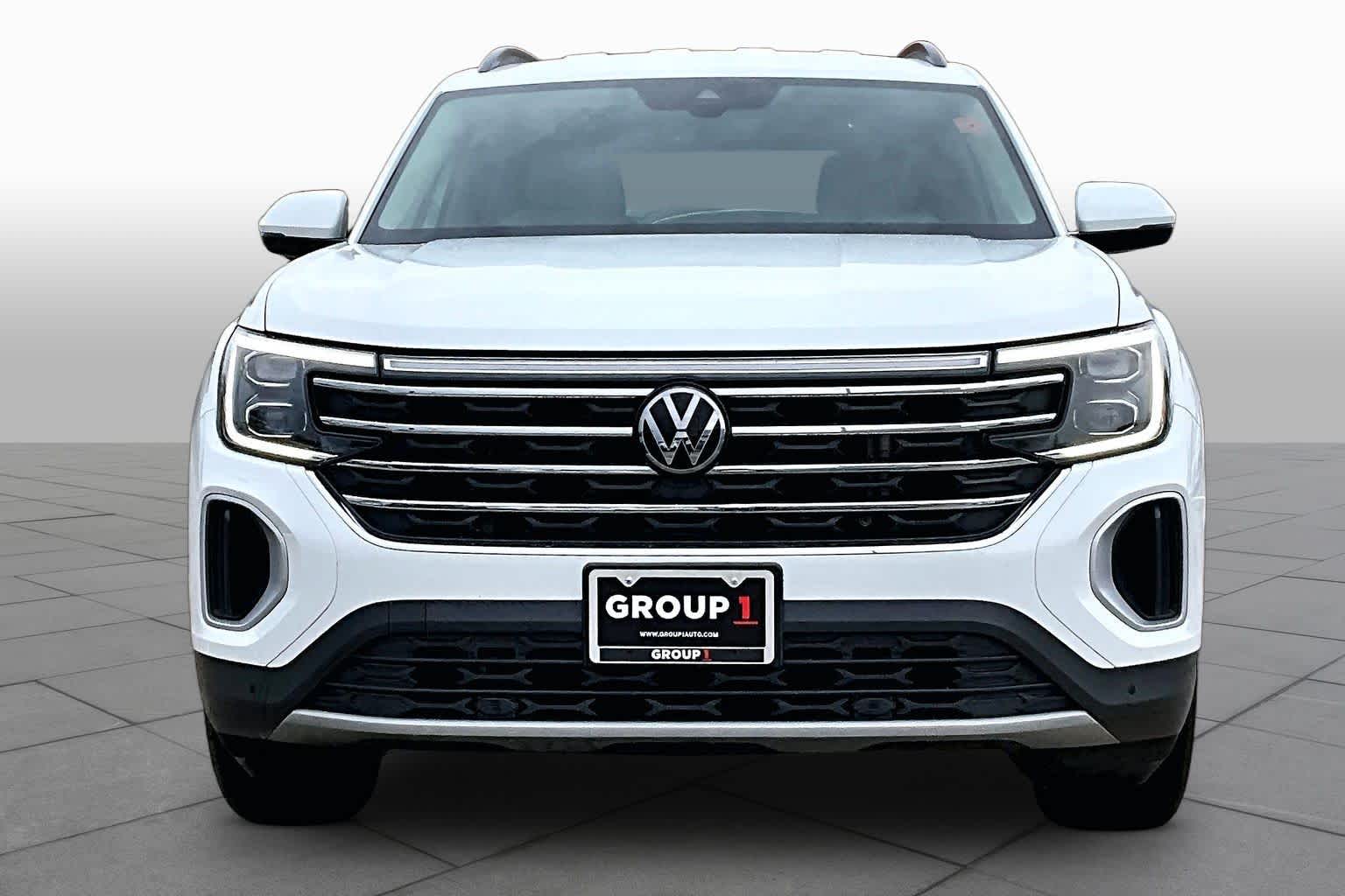 2024 Volkswagen Atlas 2.0T SE w/Technology Pure White at AutoNation USA Katy