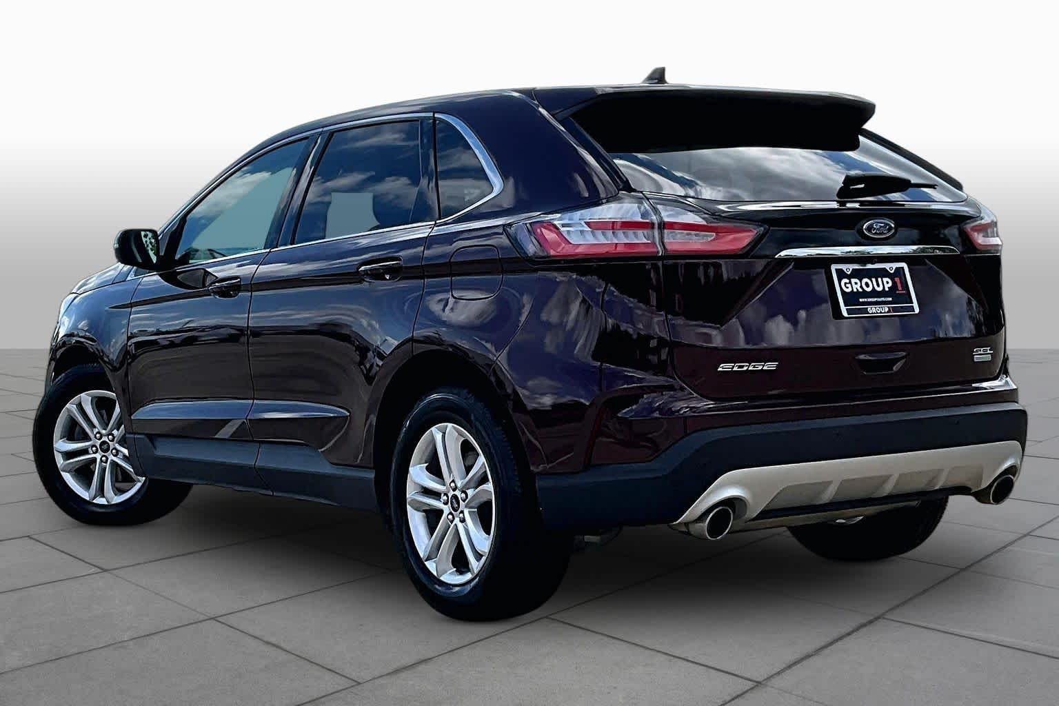 2019 Ford Edge photo 12 of 37