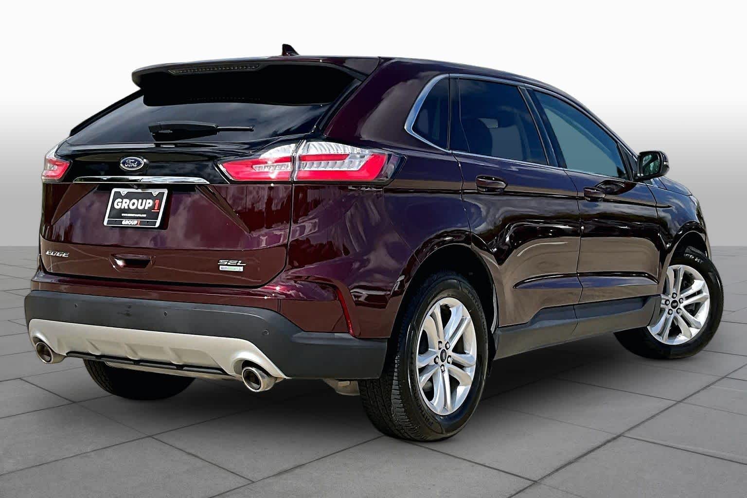 2019 Ford Edge photo 13 of 37