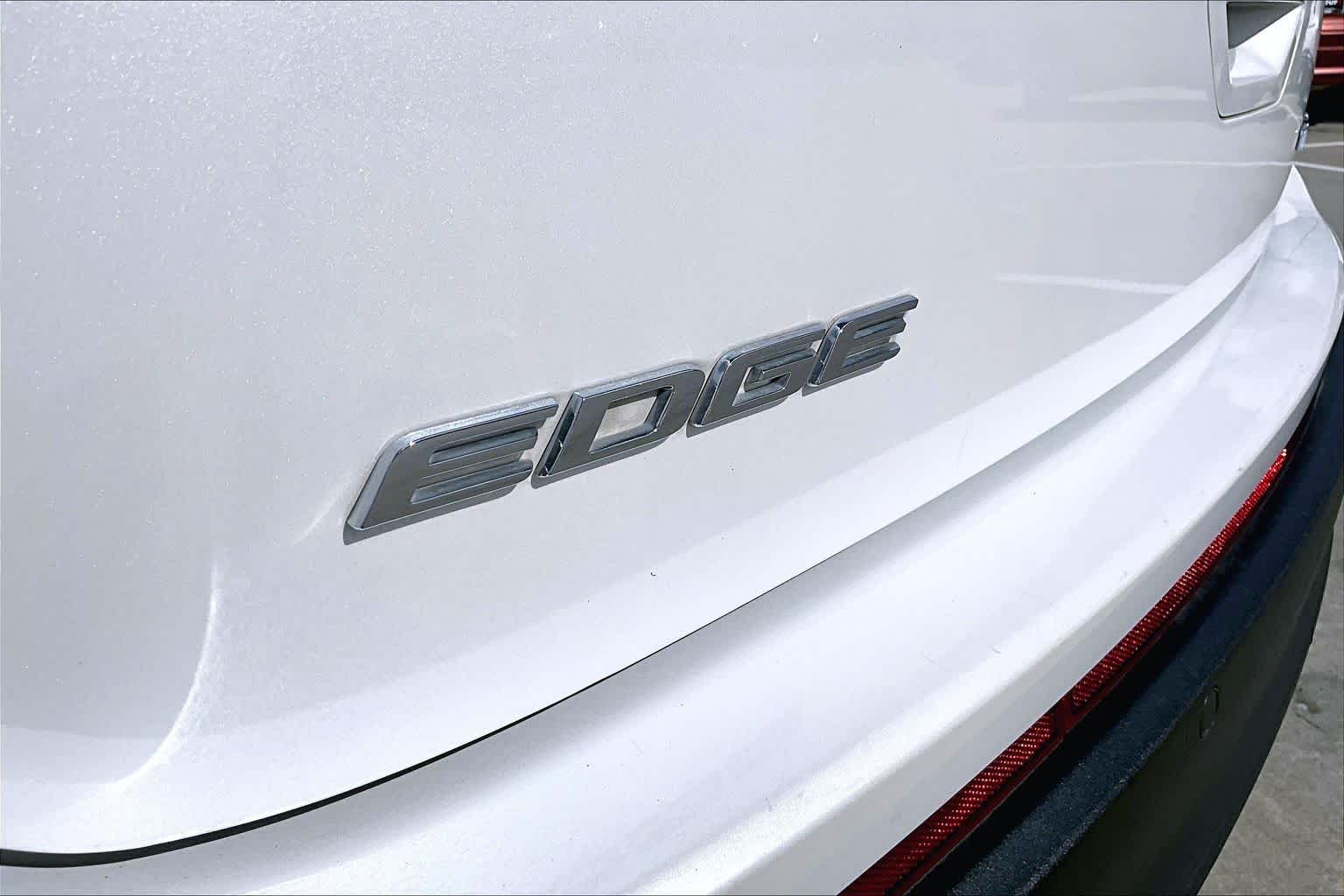 2016 Ford Edge Titanium White Platinum Metallic Tri-Coat at Tomball Ford