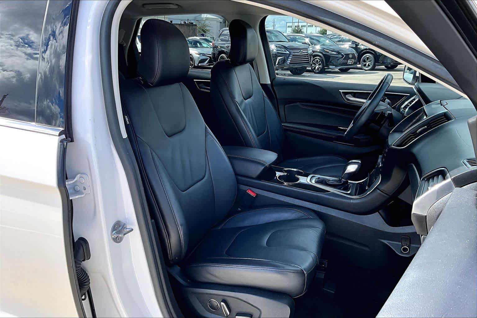 2016 Ford Edge Titanium White Platinum Metallic Tri-Coat at Tomball Ford